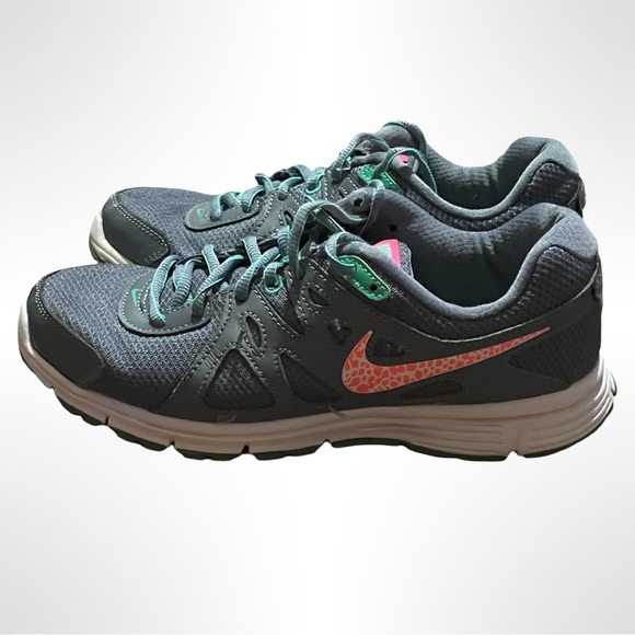 Nike‎ Shoes Womens Revolution 2 Running Sneakers Grey/Pink Lace Up Size 7.5 - Picture 1 of 5